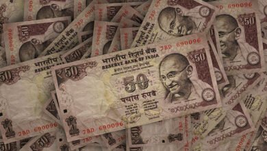 USD/INR drifts higher ahead of Indian GDP, US PCE data