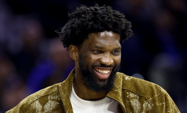 76ers’ Joel Embiid Practices for 1st Time Since Knee Injury; April Return Targeted
