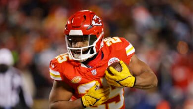 NFL Rumors: Clyde Edwards-Helaire, Chiefs Agree to Contract amid J.K. Dobbins Buzz