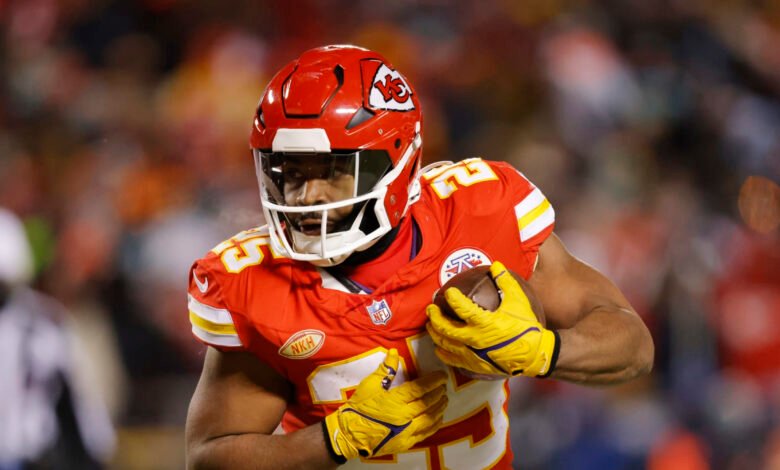 NFL Rumors: Clyde Edwards-Helaire, Chiefs Agree to Contract amid J.K. Dobbins Buzz