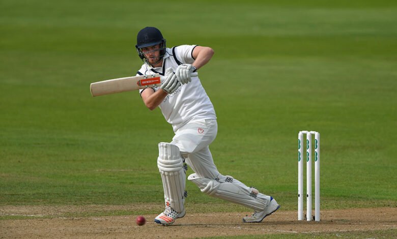 Hampshire collapse leaves relegation looming