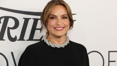 With Waist-Length Mermaid Hair, Mariska Hargitay Has Never Looked Less Like Olivia Benson