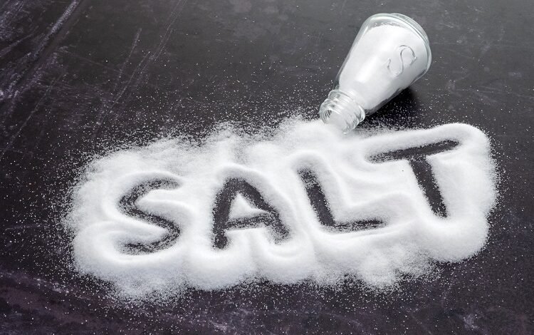 Could adding salt to food increase the risk of developing stomach cancer?