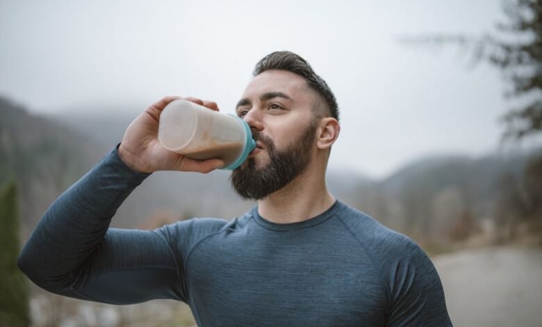 How Many Protein Shakes Do You Need a Day? A Dietitian Has Answers.