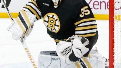 Bruins break up goalie duo, deal Ullmark to Sens