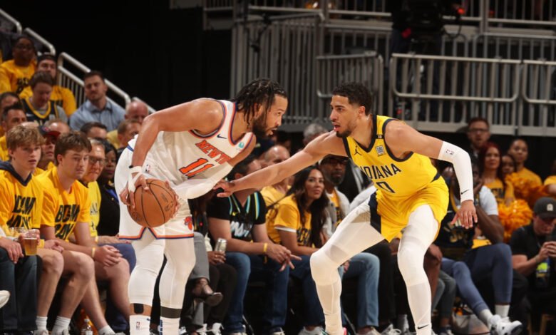 Video: Knicks’ Jalen Brunson Taunts Pacers’ Haliburton with a Chair at WWE SmackDown