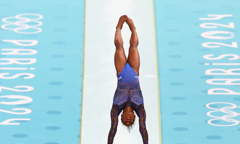 Video: Steph Curry, USA Basketball Cheer on Simone Biles in Olympic Gymnastics Final