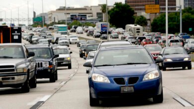 The US lays out a road safety plan that will see cars ‘talk’ to each other