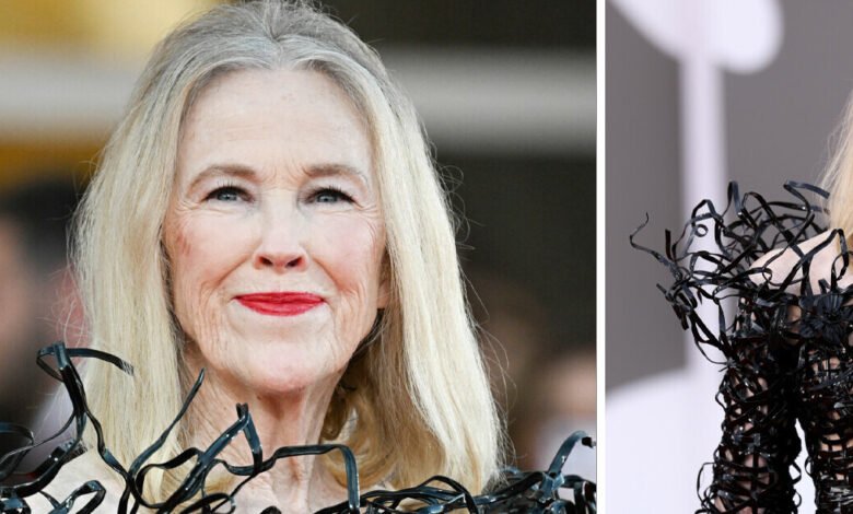 Catherine O’Hara’s Dress For the “Beetlejuice 2” Premier Is Dubbed a “Masterpiece,” and Leaves Fans in Awe