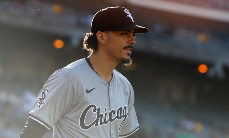 White Sox reach new low, again, with bases-loaded collision that injures Miguel Vargas