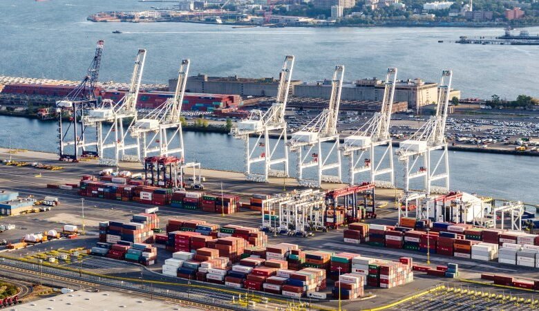 East Coast Ports Union Meets on Wages, Preps for Possible Strike