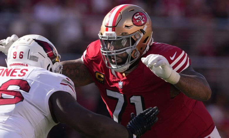 49ers’ Trent Williams ejected for throwing punch at Chiefs DB