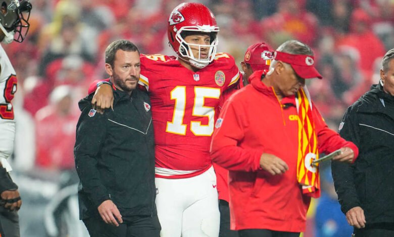 Chiefs QB Patrick Mahomes shrugs off rolled ankle to lead Kansas City to OT win                          Nov 05, 2024