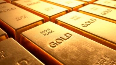 Gold falls amid US Dollar surge, traders eye US inflation figures