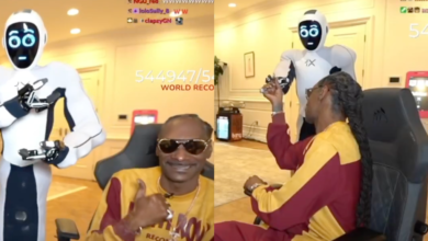 Kai Cenat Gifts Snoop Dogg $24K AI Robot During “Mafiathon 2” Stream