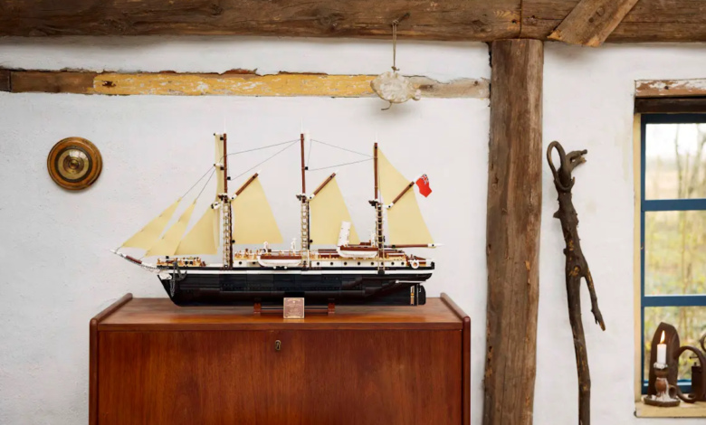 We Build LEGO The Endurance, A 3-Masted Tribute to Antarctic Discovery