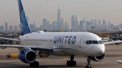 Wayment! Man Faces Charge After Wildin’ Like THIS On A United Airlines Flight