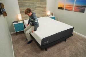 Cocoon Chill Hybrid Mattress Review 2024: Chilling Out on Sealy’s Supportive Online Bed