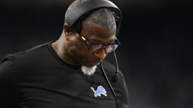 ‘Knows Mike Vrabel Is Going There’ – Fans React to Lions DC Aaron Glenn Rejecting Patriots HC Interview