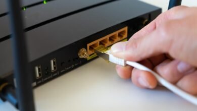 6 genuinely helpful uses for the USB port on your router